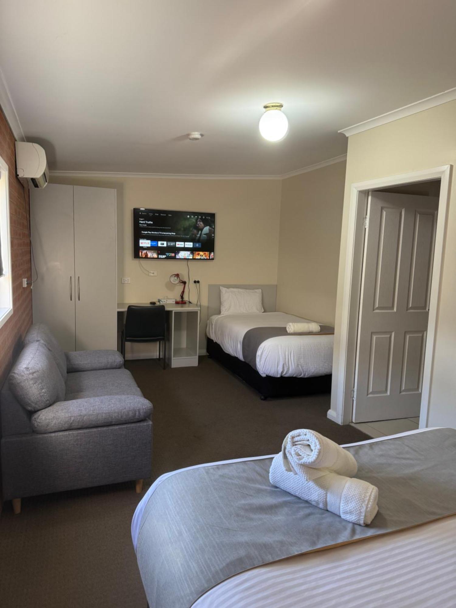 Mia Motel Griffith Eksteriør bilde